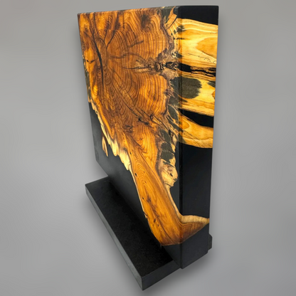 Magnetic knife stand